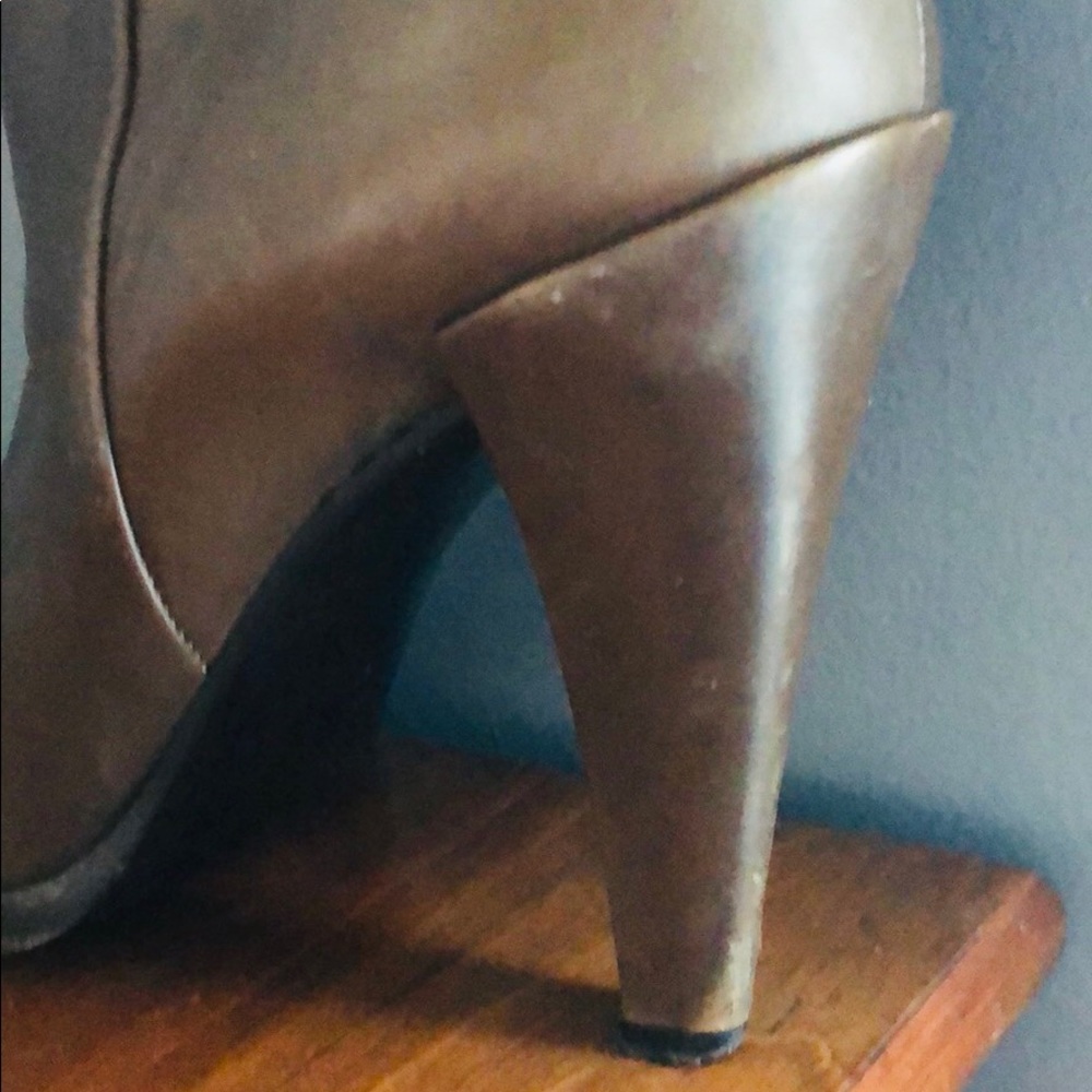 Gucci knee high leather boots - Picture 6 of 8